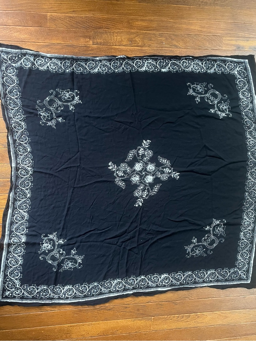 Black and White Bandana Print Decorative  scarf